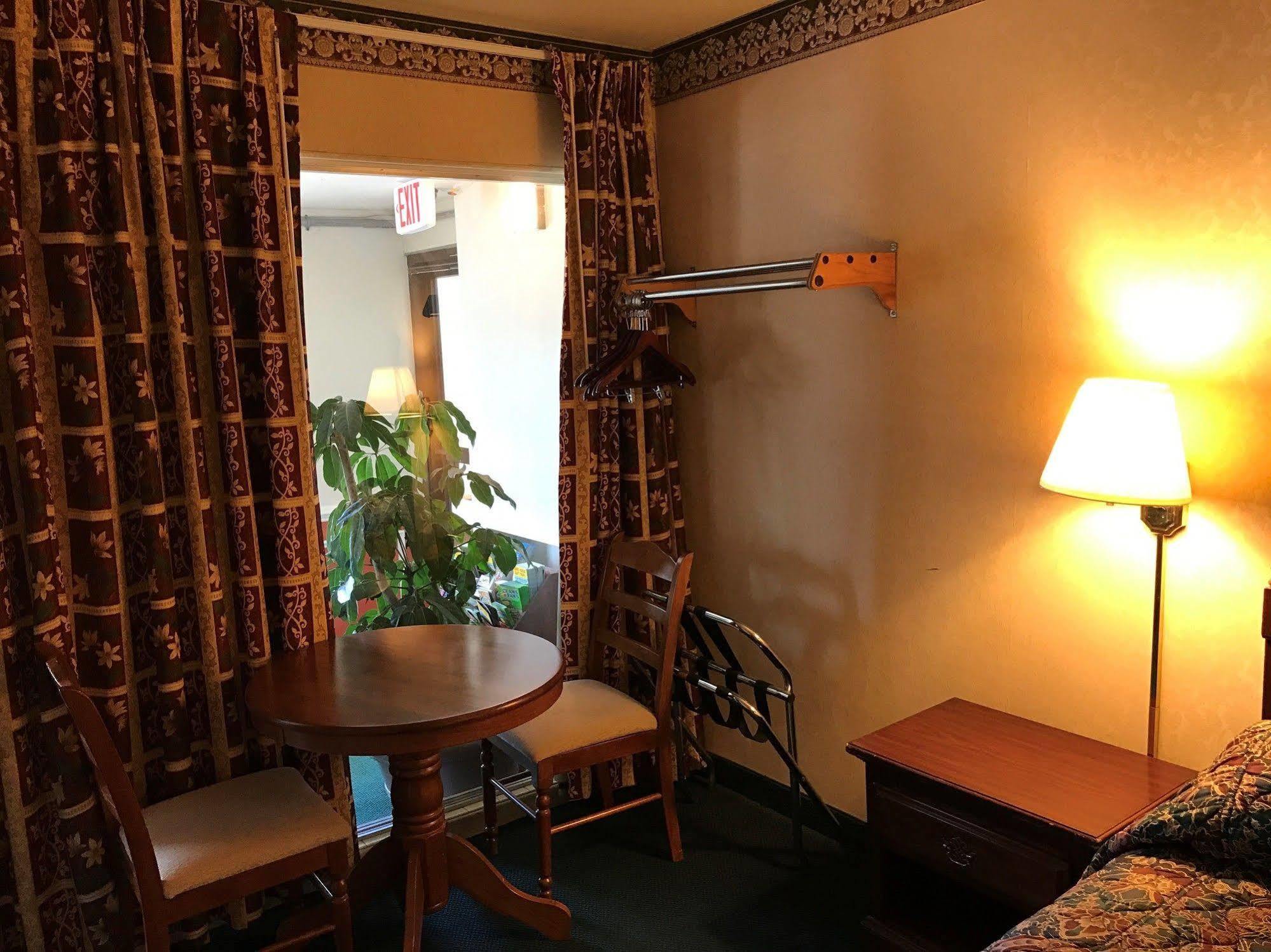 Value Inn East Stroudsburg Marshalls Creek Exterior photo